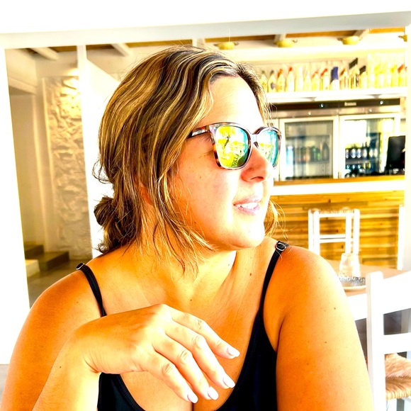 Meet your Posher, Maritza - Picture 1 of 2